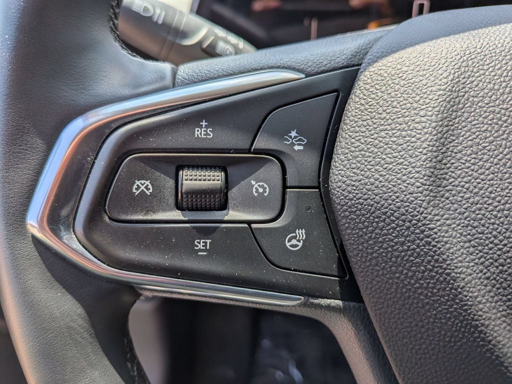Thumbnail: 2025 Chevrolet Trax - 17