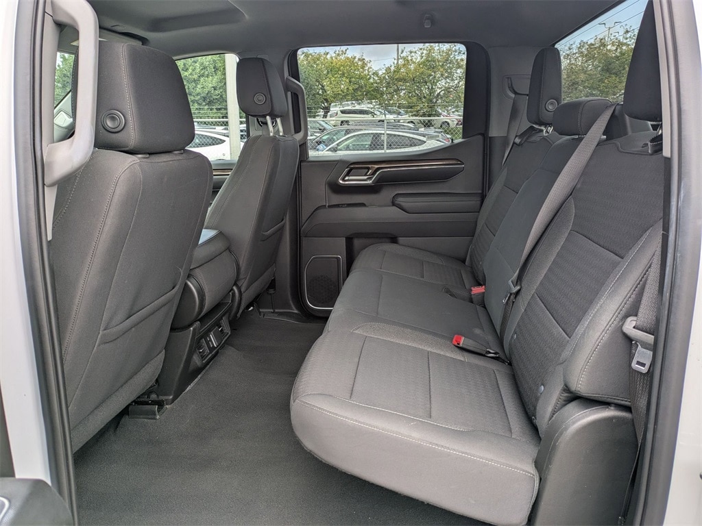 Thumbnail: 2023 Chevrolet Silverado 1500 - 28