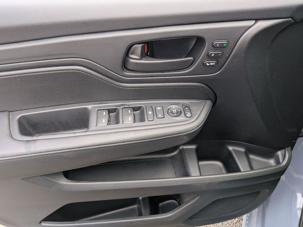 Thumbnail: 2025 Honda Odyssey - 11