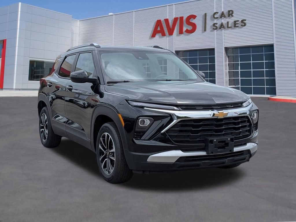 Thumbnail: 2025 Chevrolet TrailBlazer - 3