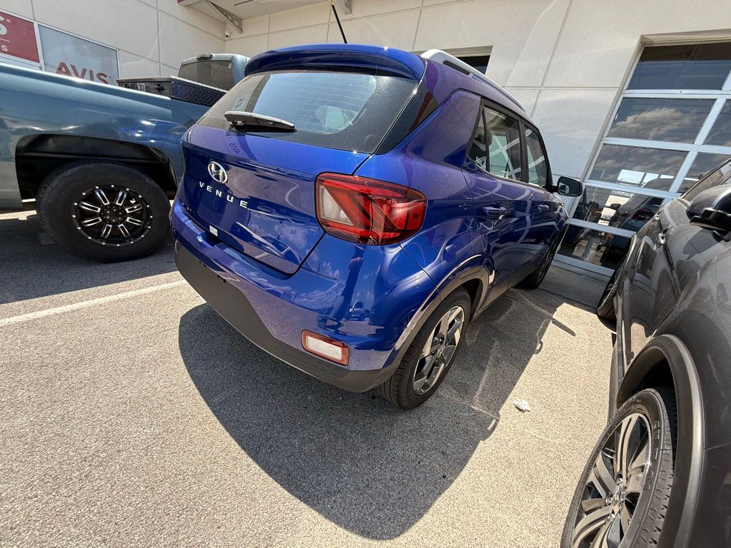 Thumbnail: 2025 Hyundai Venue - 3