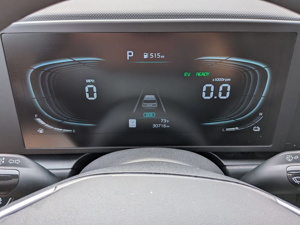 Thumbnail: 2025 Kia Niro - 15