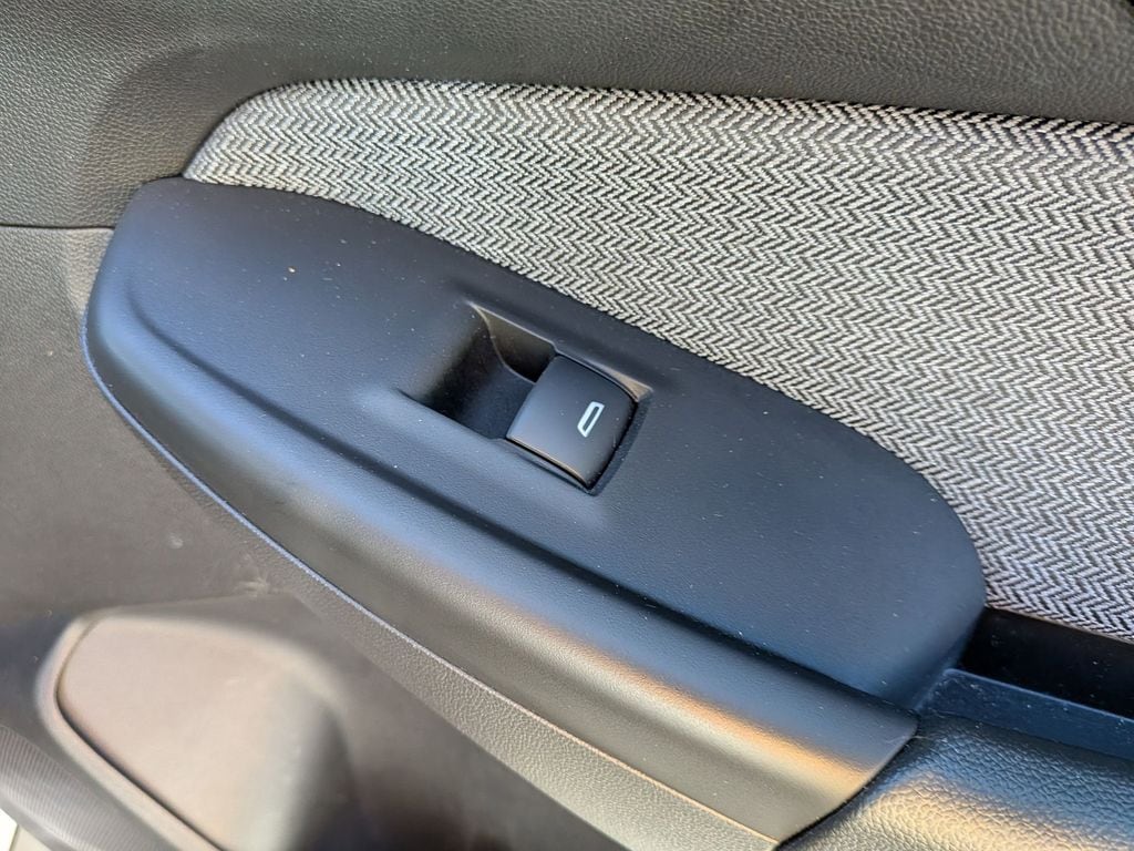 Thumbnail: 2025 Chevrolet TrailBlazer - 32