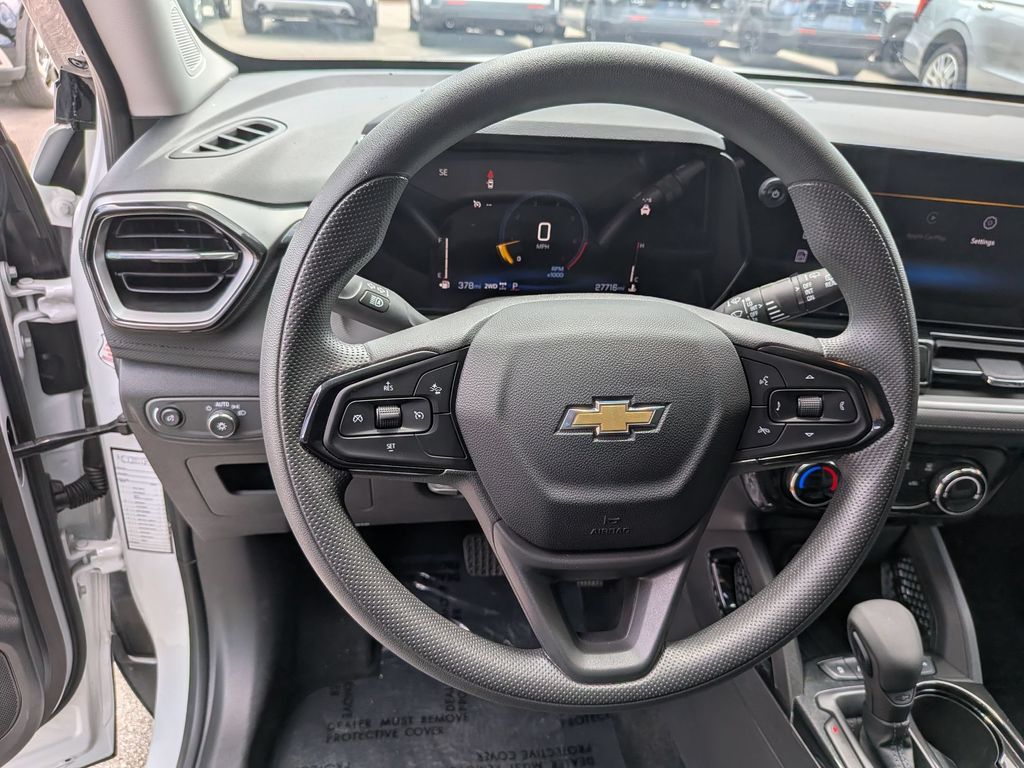 Thumbnail: 2025 Chevrolet TrailBlazer - 21