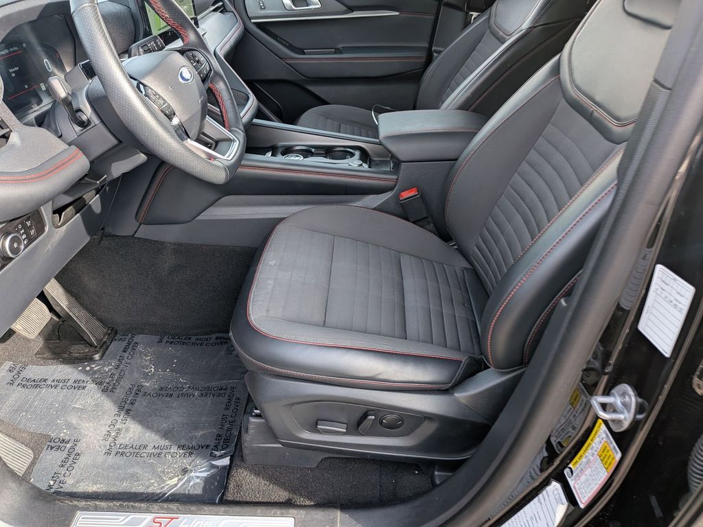 Thumbnail: 2025 Ford Explorer - 22