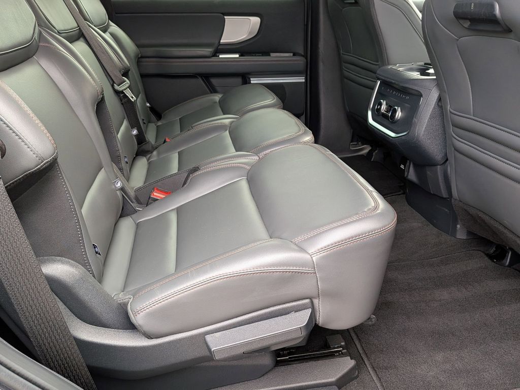 Thumbnail: 2025 Ford Expedition - 32