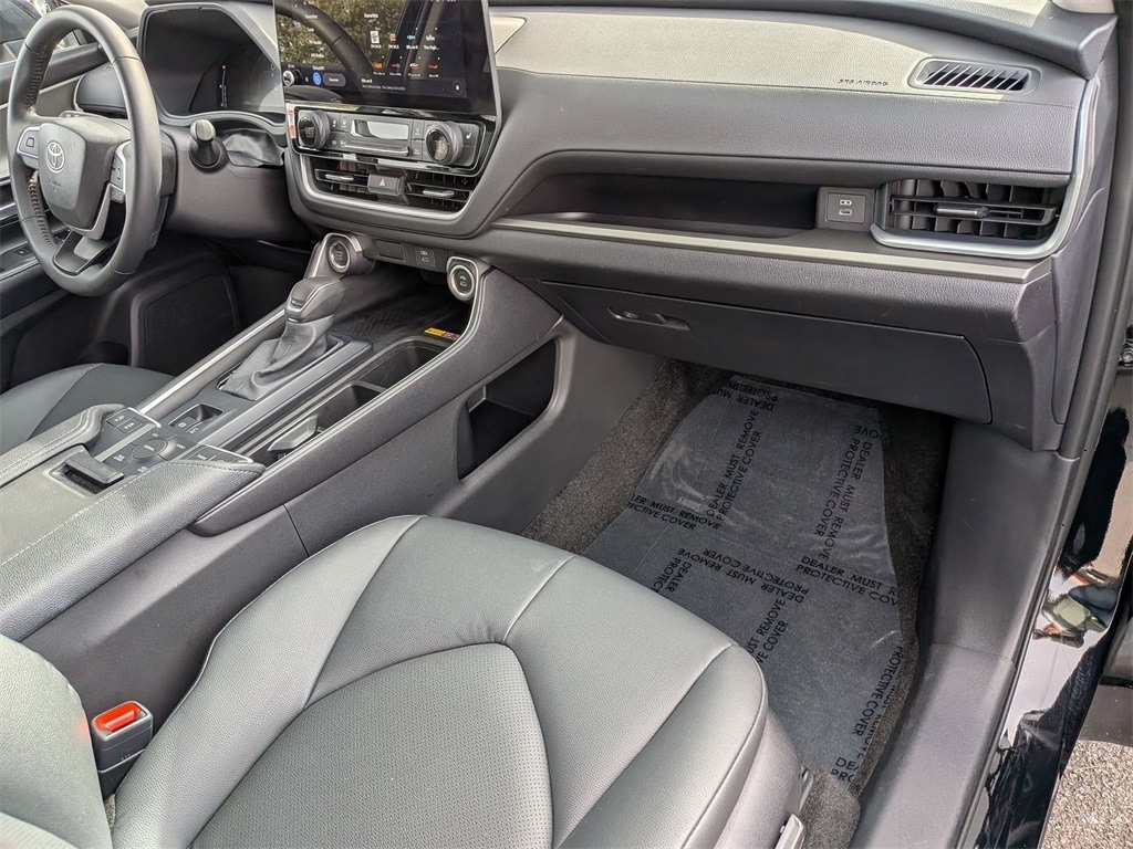 Thumbnail: 2025 Toyota Grand Highlander - 34