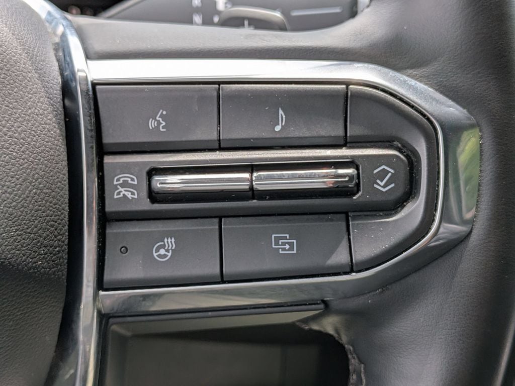 Thumbnail: 2025 GMC Yukon XL - 21