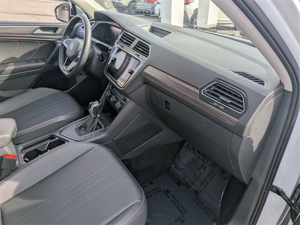 Thumbnail: 2024 Volkswagen Tiguan - 32