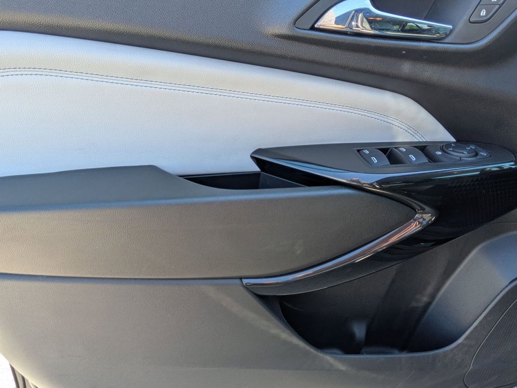 Thumbnail: 2025 Chevrolet Trax - 13