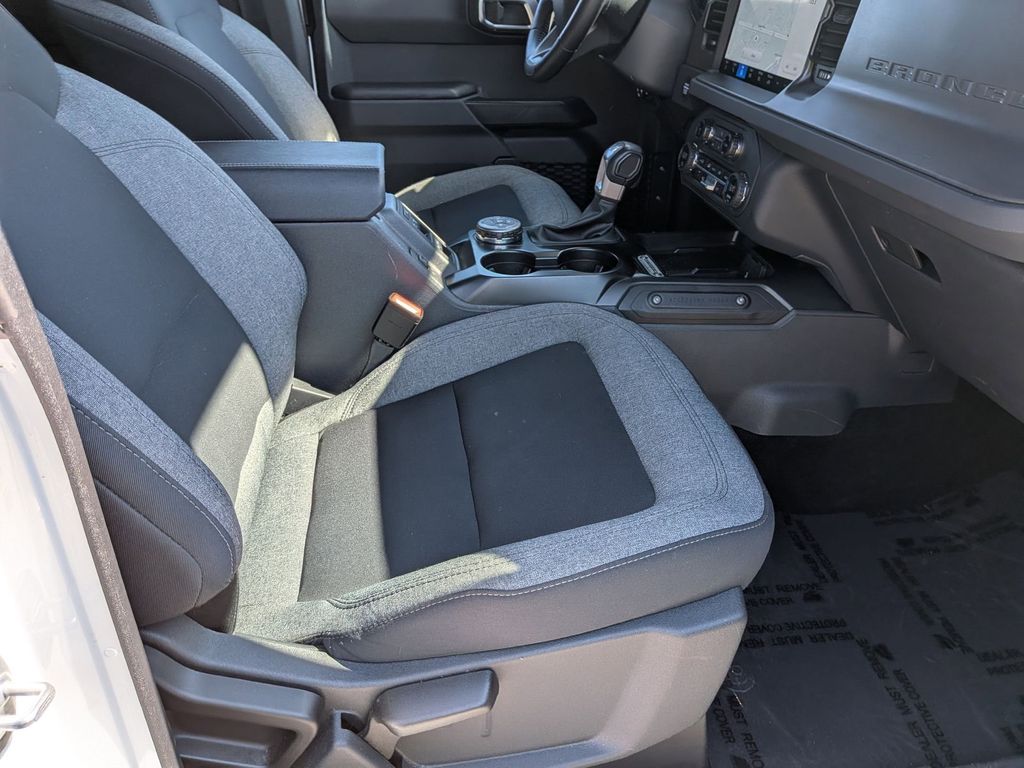 Thumbnail: 2025 Ford Bronco - 28