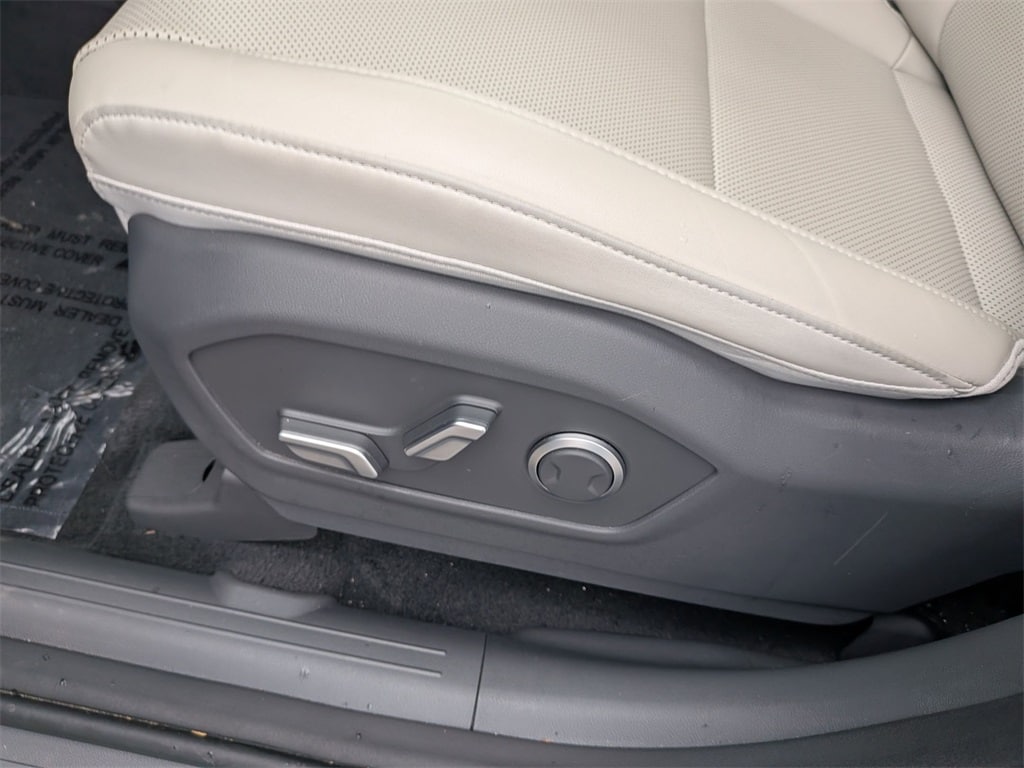 Thumbnail: 2025 Hyundai Santa Fe - 14