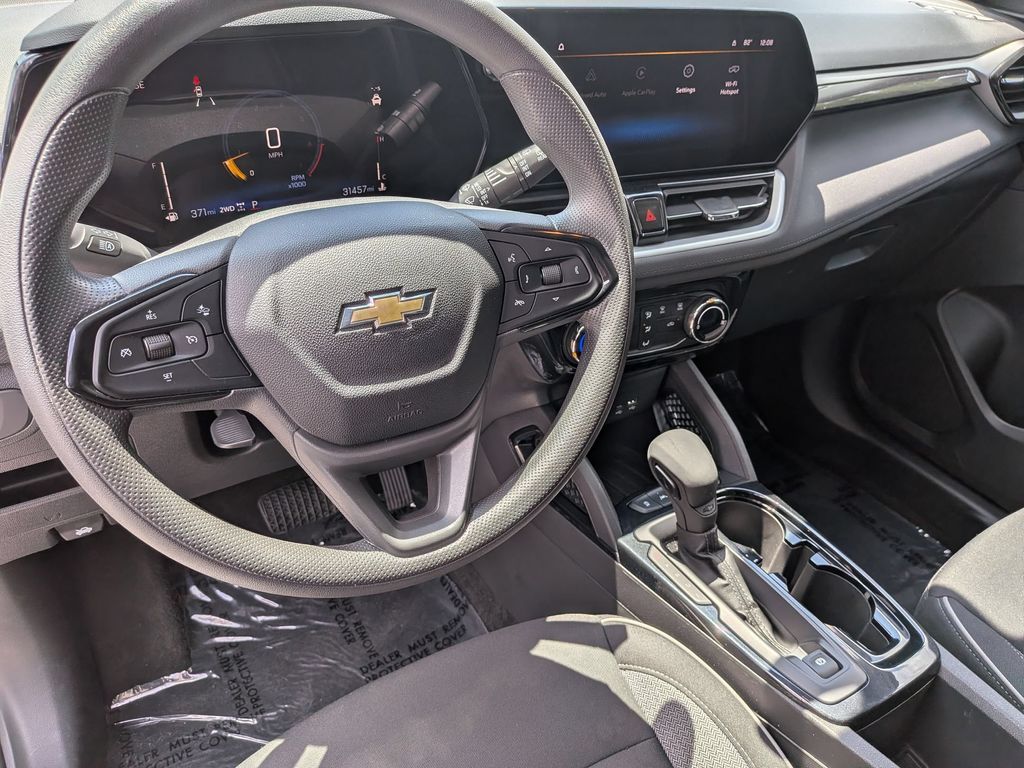 Thumbnail: 2025 Chevrolet TrailBlazer - 14