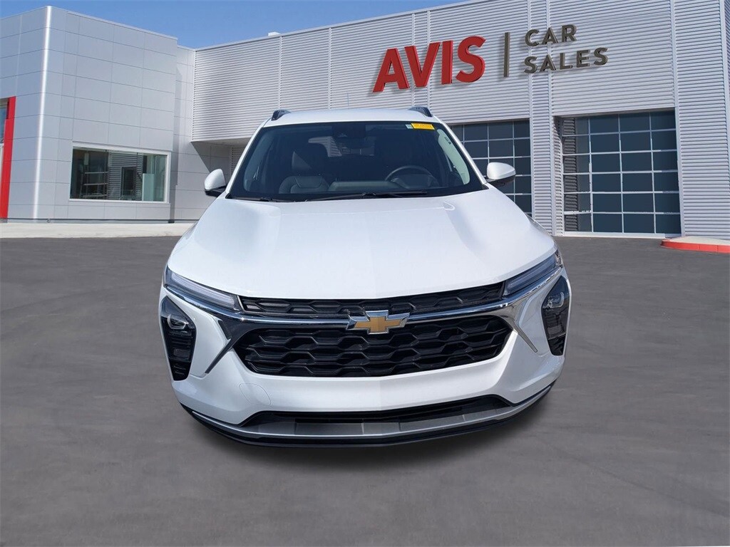 Thumbnail: 2025 Chevrolet Trax - 2