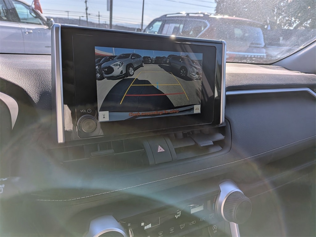 Thumbnail: 2024 Toyota RAV4 - 18