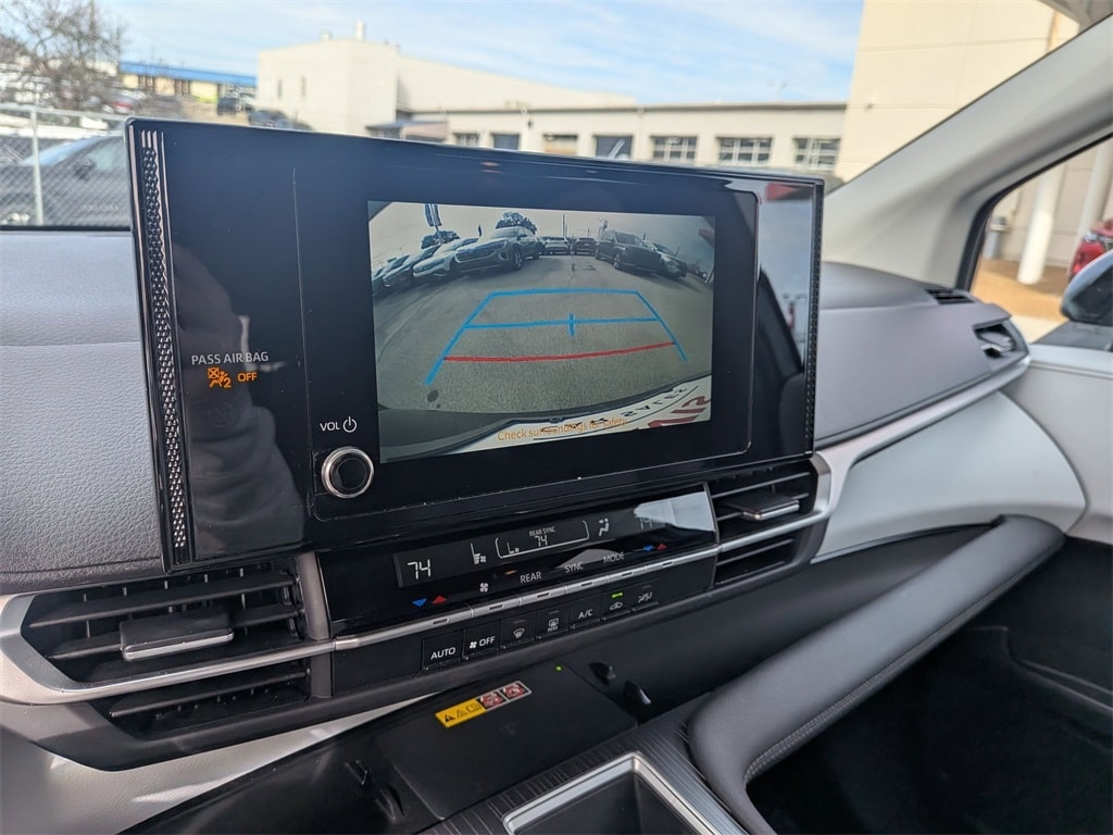 Thumbnail: 2025 Toyota Sienna - 18