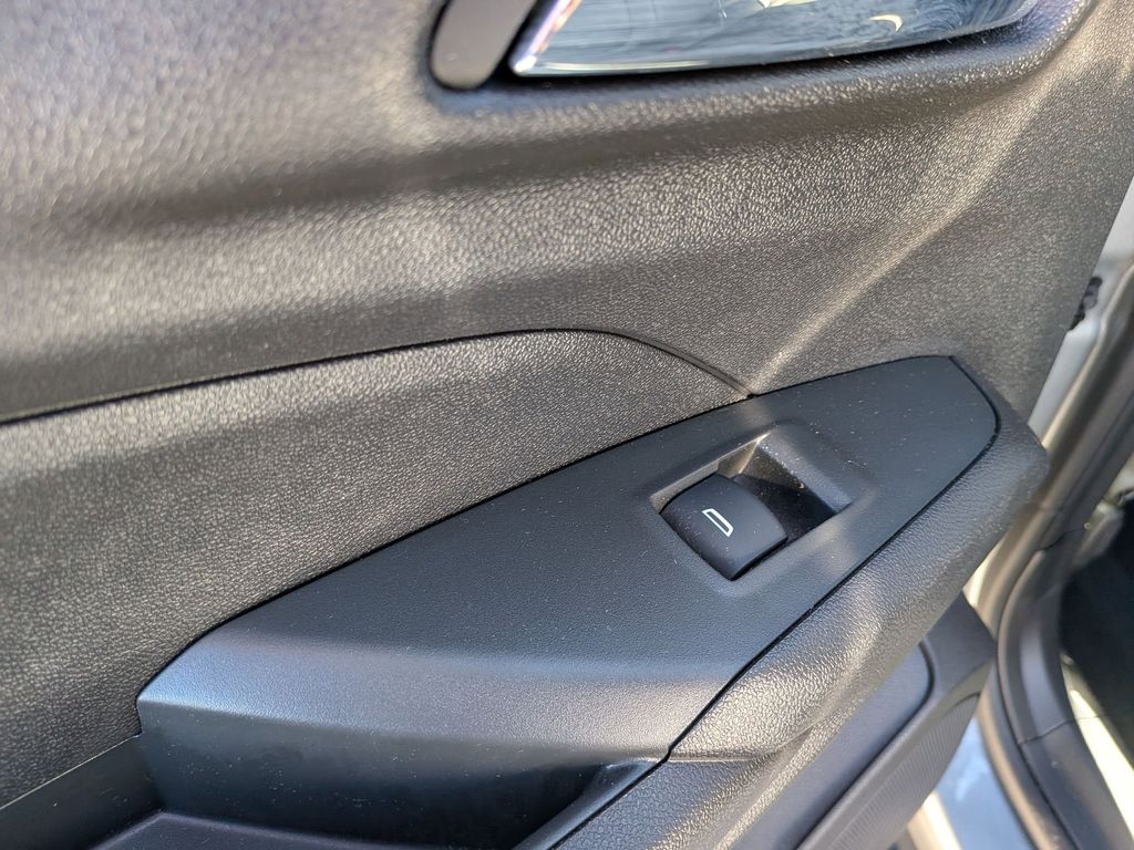 Thumbnail: 2025 Chevrolet Trax - 21