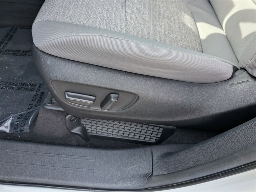 Thumbnail: 2025 Toyota Sienna - 14