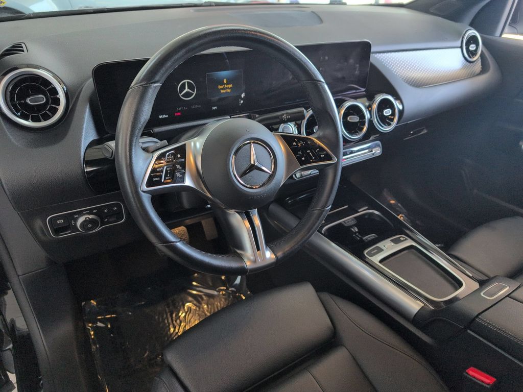 Thumbnail: 2025 Mercedes-Benz GLA - 15