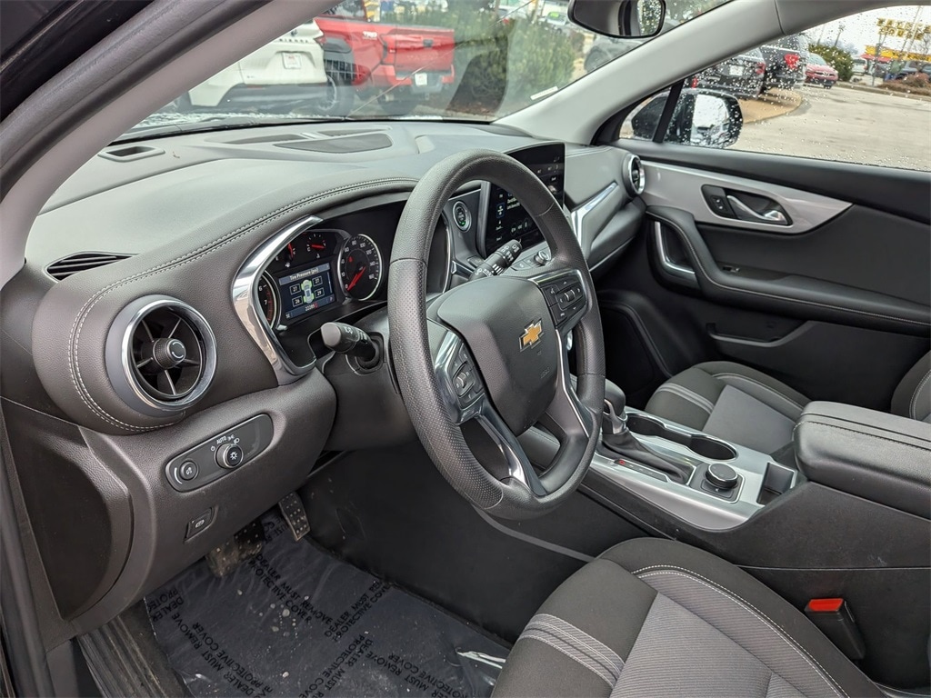 Thumbnail: 2025 Chevrolet Blazer - 15