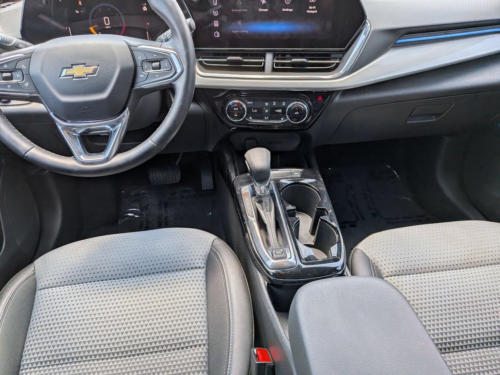 Thumbnail: 2025 Chevrolet Trax - 22