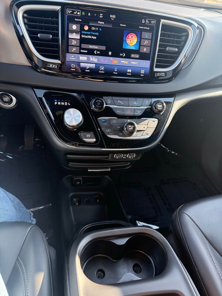 Thumbnail: 2025 Chrysler Pacifica - 11