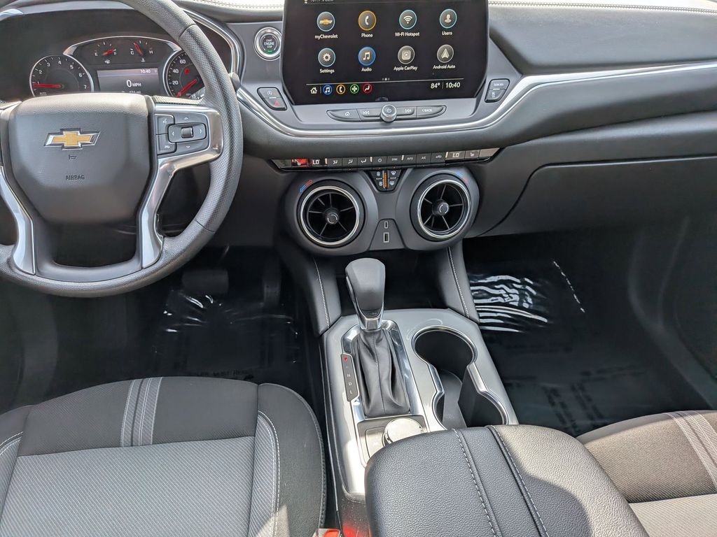 Thumbnail: 2025 Chevrolet Blazer - 25