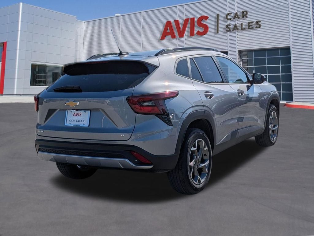 Thumbnail: 2025 Chevrolet Trax - 5