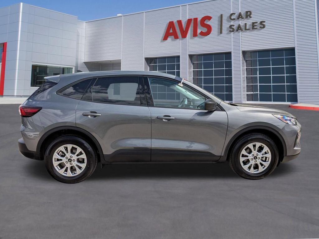 Thumbnail: 2025 Ford Escape - 5