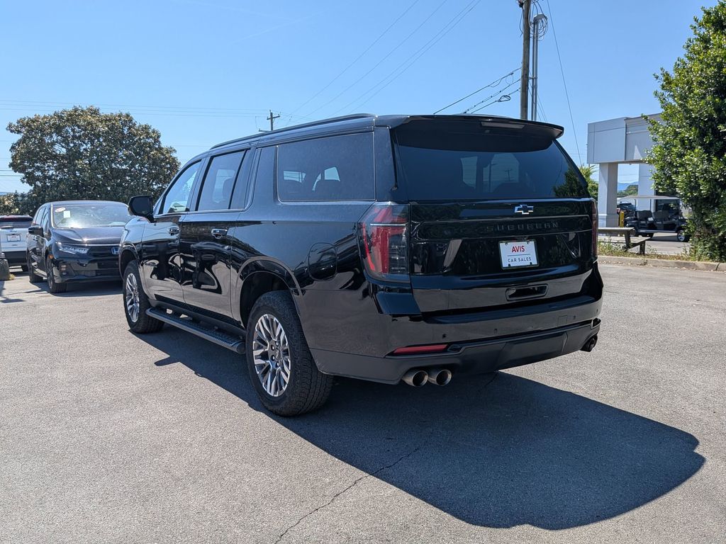 Thumbnail: 2025 Chevrolet Suburban - 7