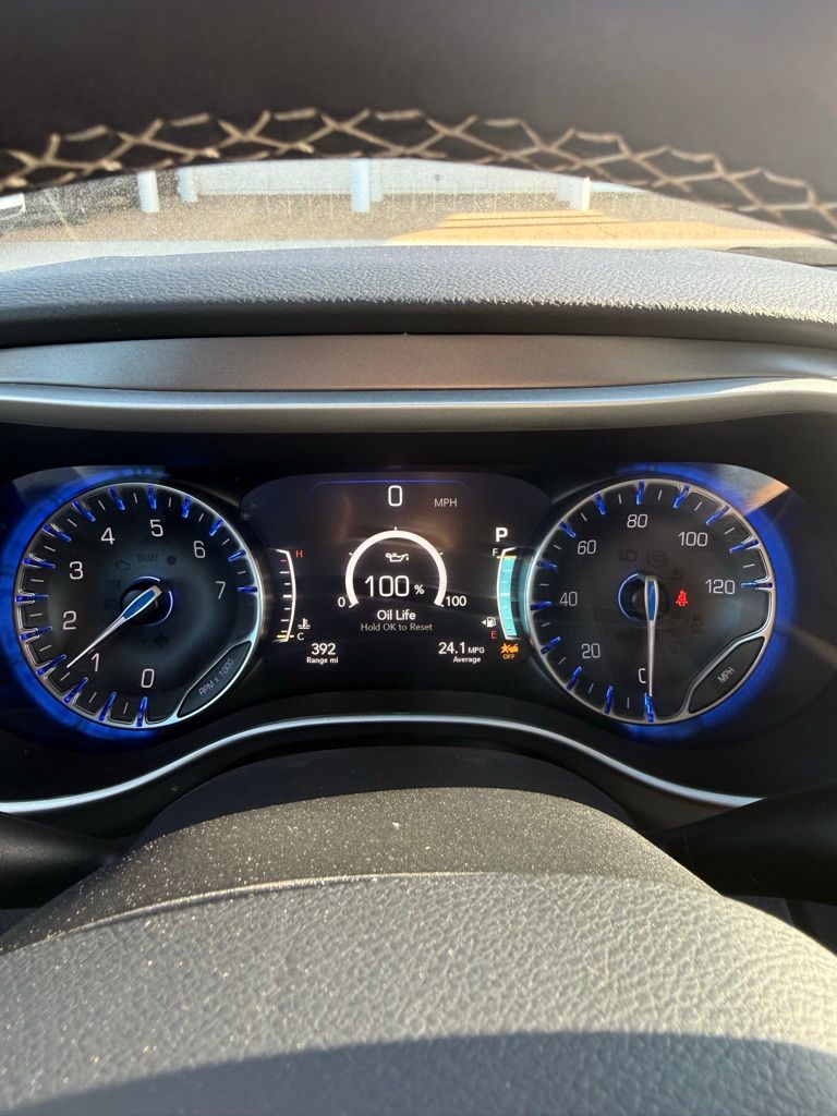 Thumbnail: 2025 Chrysler Pacifica - 10