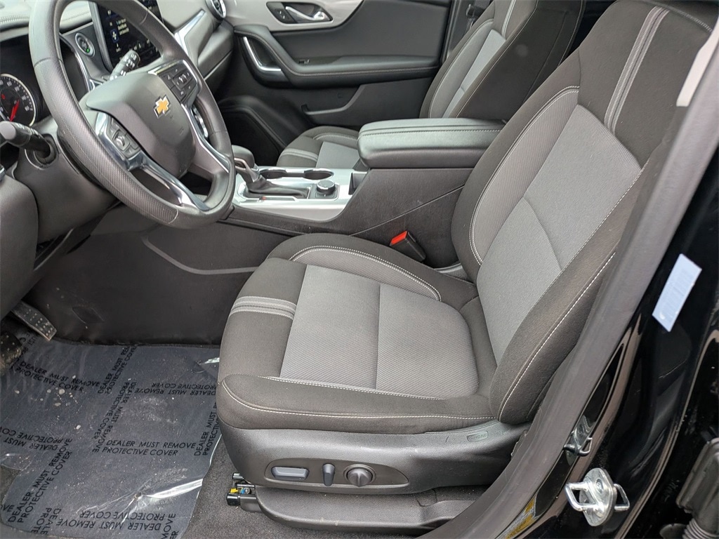 Thumbnail: 2025 Chevrolet Blazer - 22