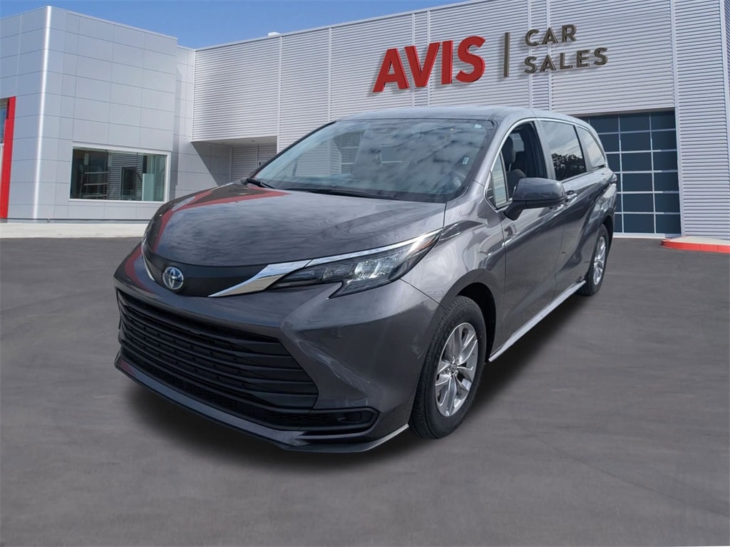 Thumbnail: 2025 Toyota Sienna - 1