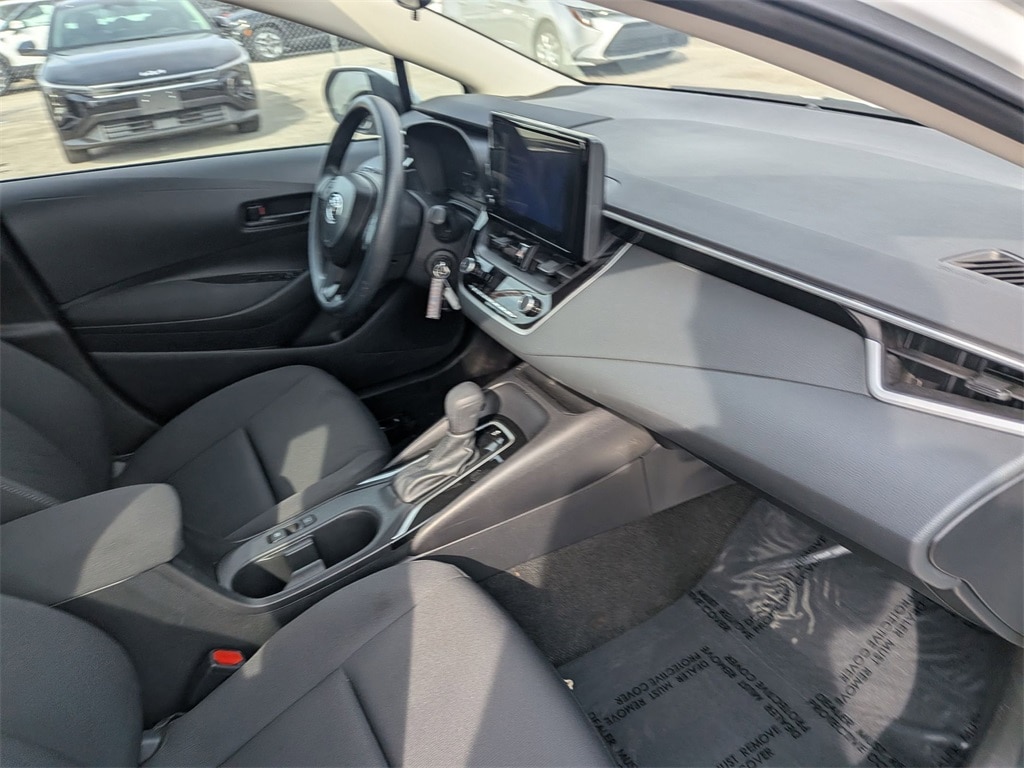 Thumbnail: 2025 Toyota Corolla - 31