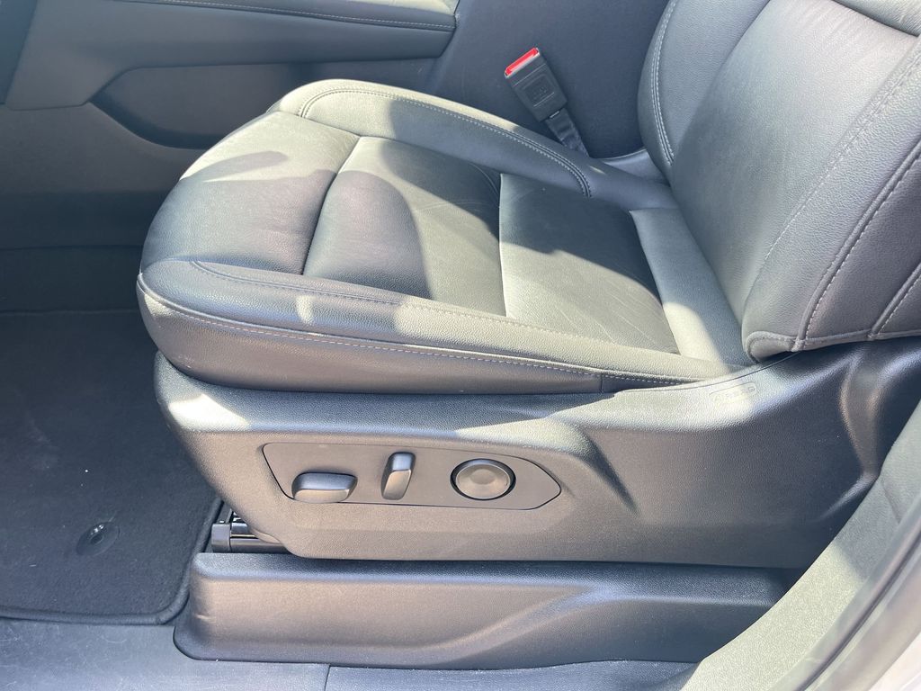 Thumbnail: 2025 Chevrolet Tahoe - 10