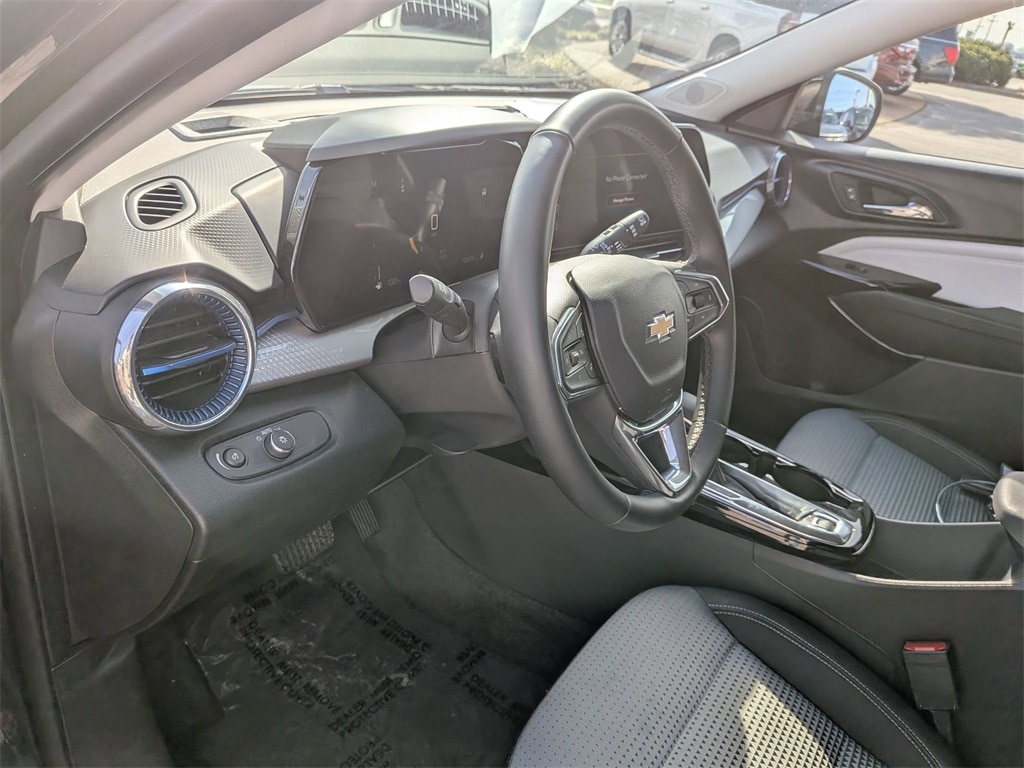 Thumbnail: 2025 Chevrolet Trax - 15