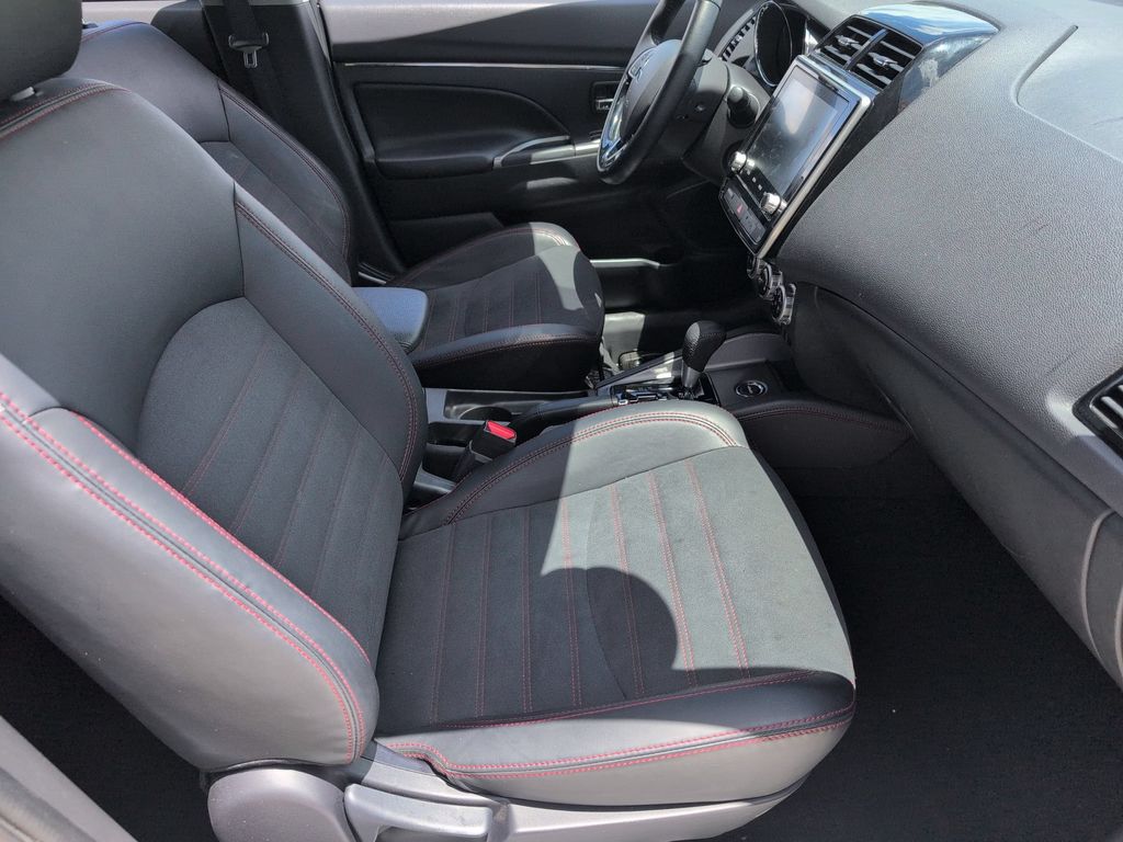 Thumbnail: 2025 Mitsubishi Outlander Sport - 30