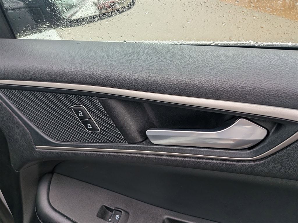 Thumbnail: 2024 Ford Edge - 31