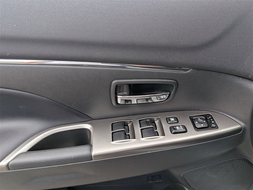 Thumbnail: 2024 Mitsubishi Outlander Sport - 11