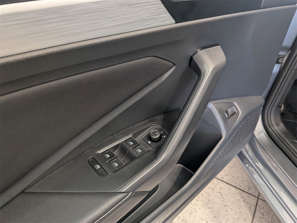 Thumbnail: 2025 Volkswagen Jetta - 11