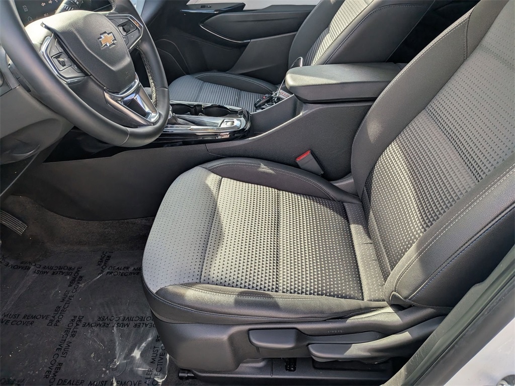 Thumbnail: 2025 Chevrolet Trax - 22