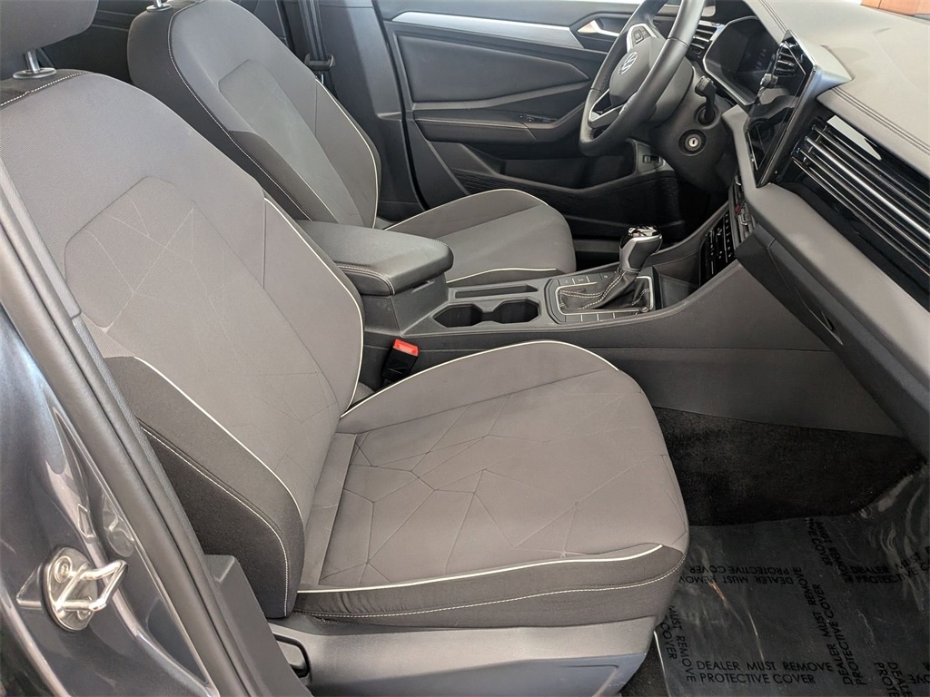 Thumbnail: 2025 Volkswagen Jetta - 28