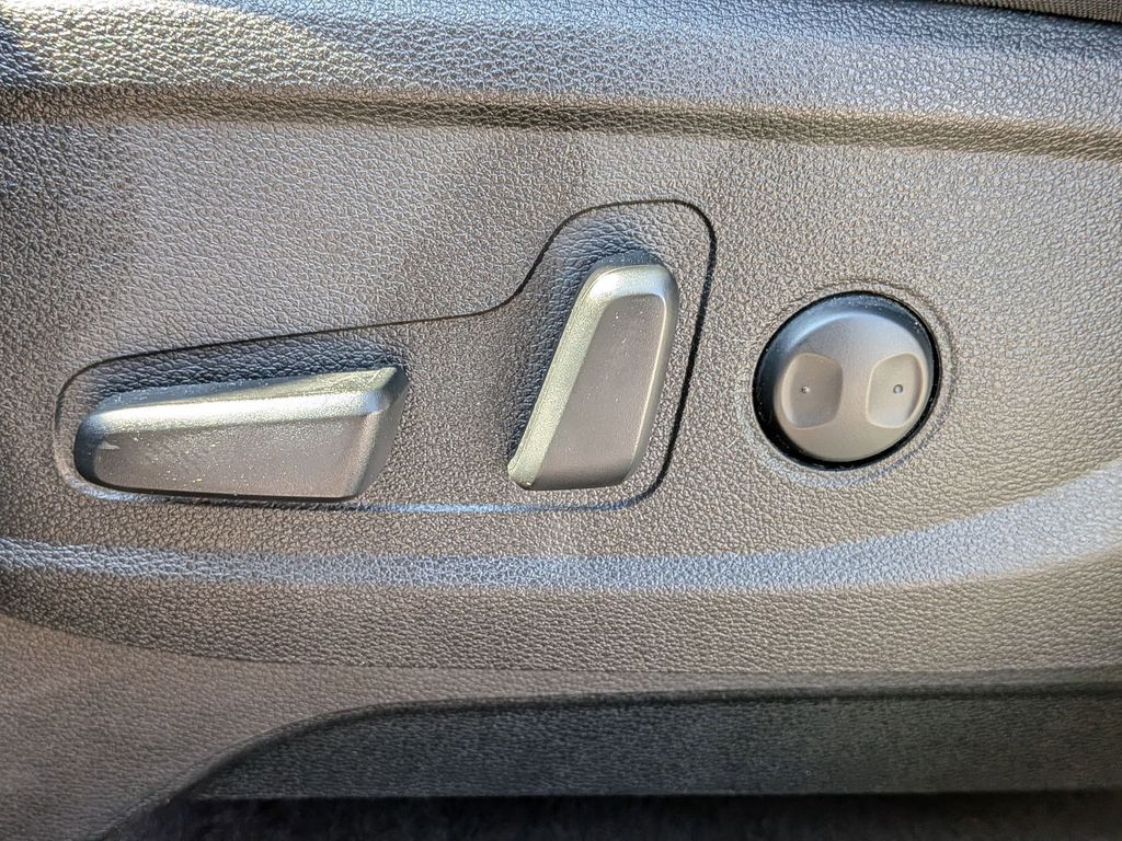 Thumbnail: 2025 Kia Telluride - 14