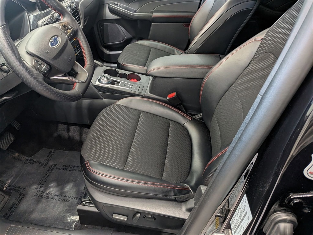 Thumbnail: 2025 Ford Escape - 17