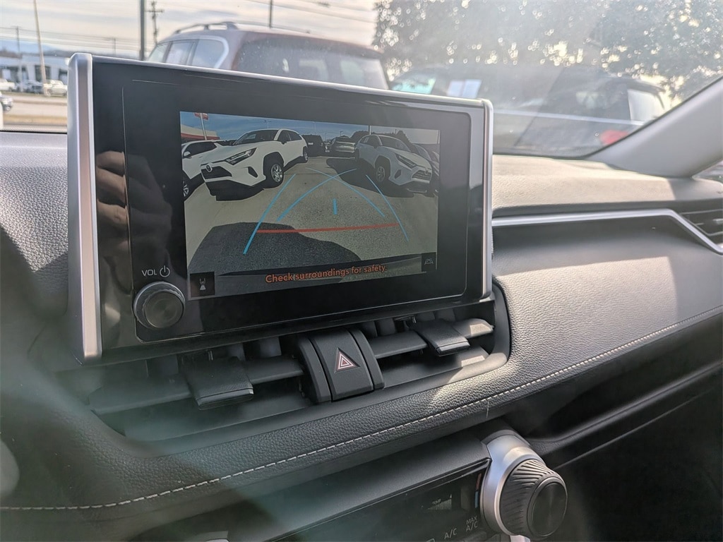 Thumbnail: 2025 Toyota RAV4 - 18