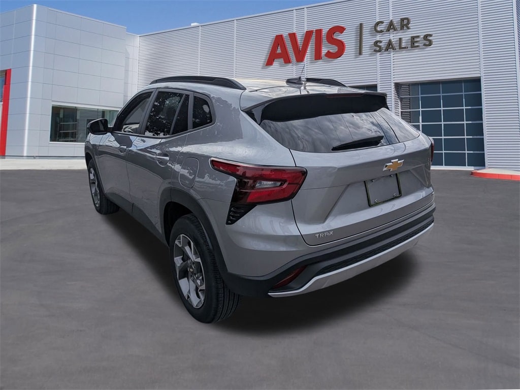 Thumbnail: 2025 Chevrolet Trax - 9