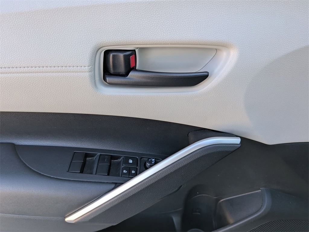 Thumbnail: 2023 Toyota Corolla Cross - 11