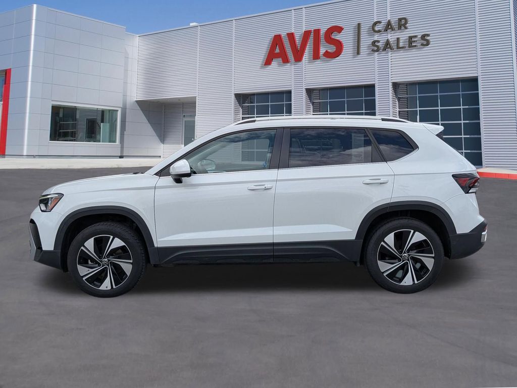 Thumbnail: 2025 Volkswagen Taos - 10