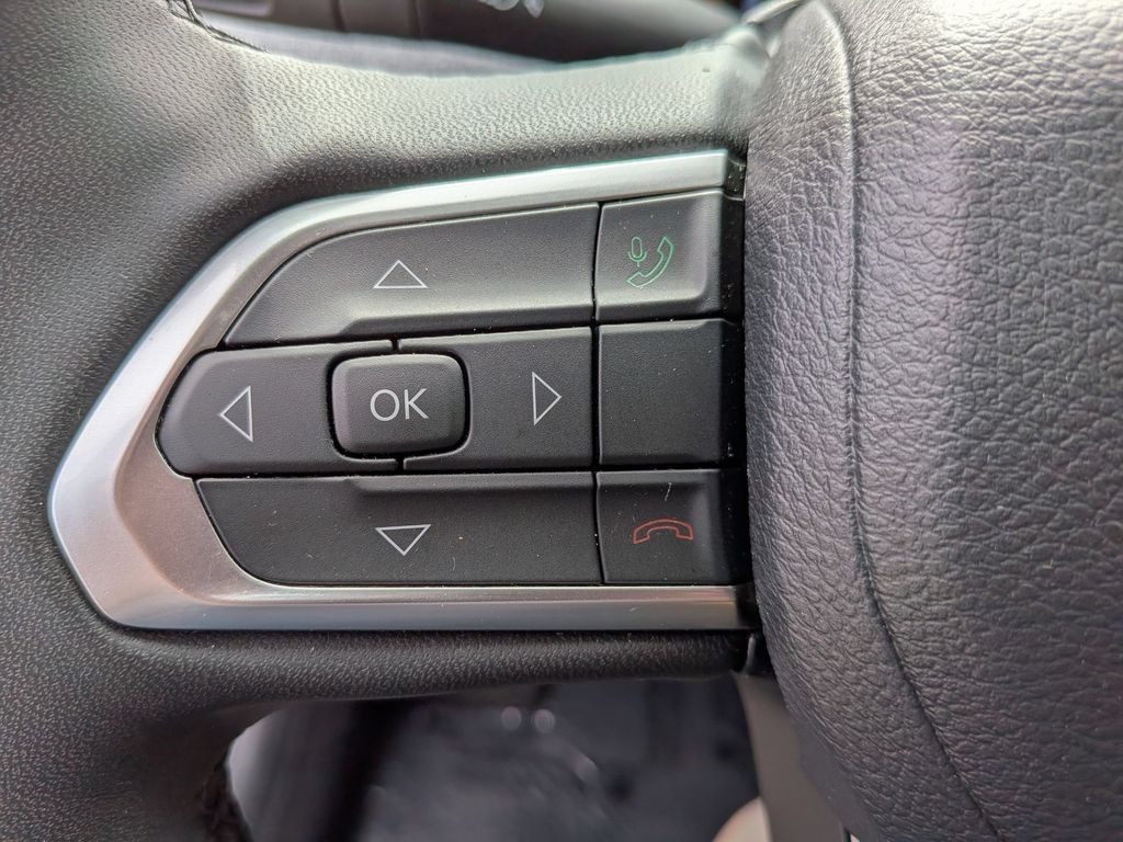 Thumbnail: 2025 Jeep Compass - 19
