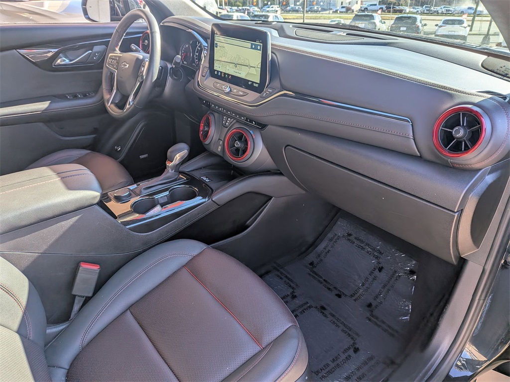 Thumbnail: 2025 Chevrolet Blazer - 33